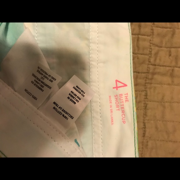 Lilly shorts - Picture 3 of 3